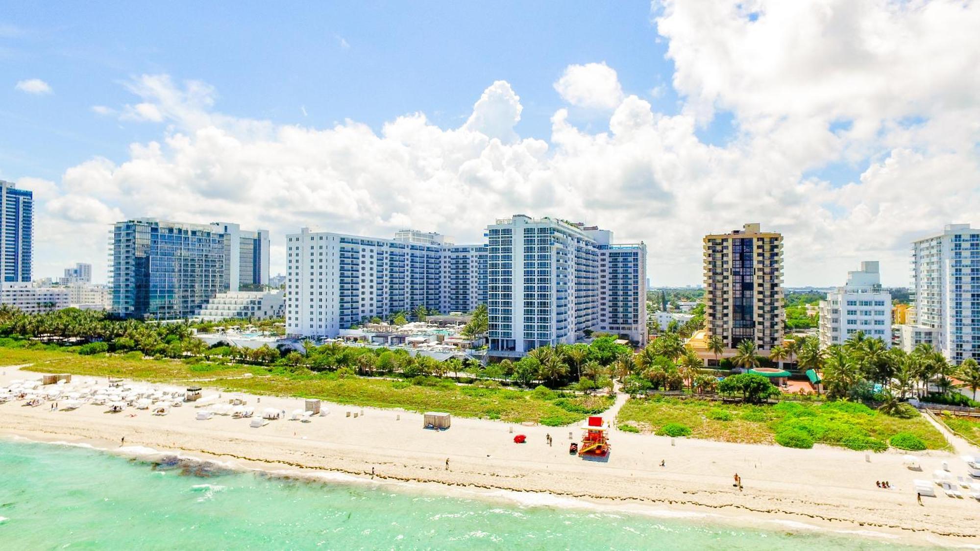 Apartment 1 1 Bedroom 1 And Half Bathroom Beachfront With Balcony *
