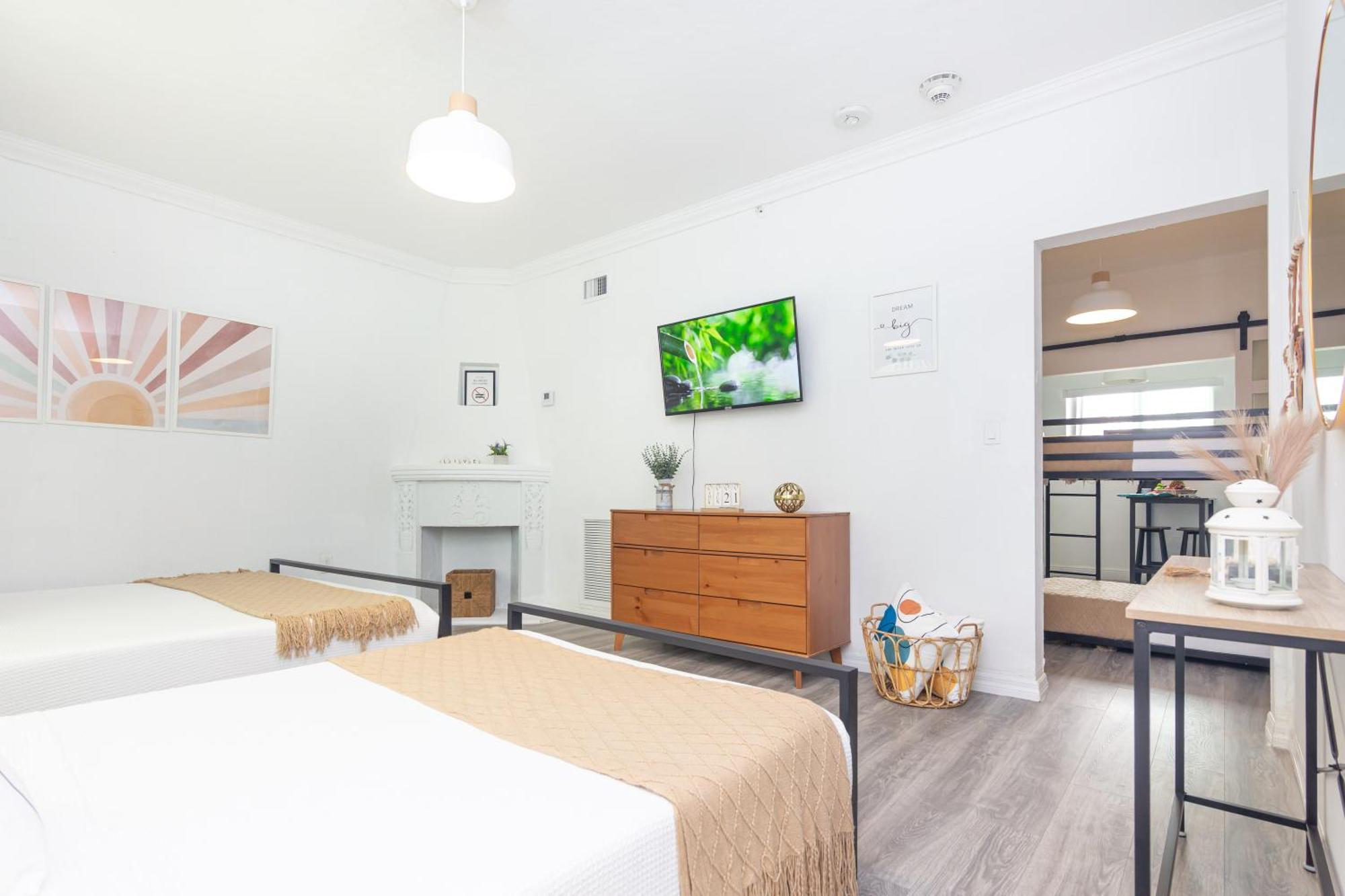 West Deco Aparthotel Miami Beach