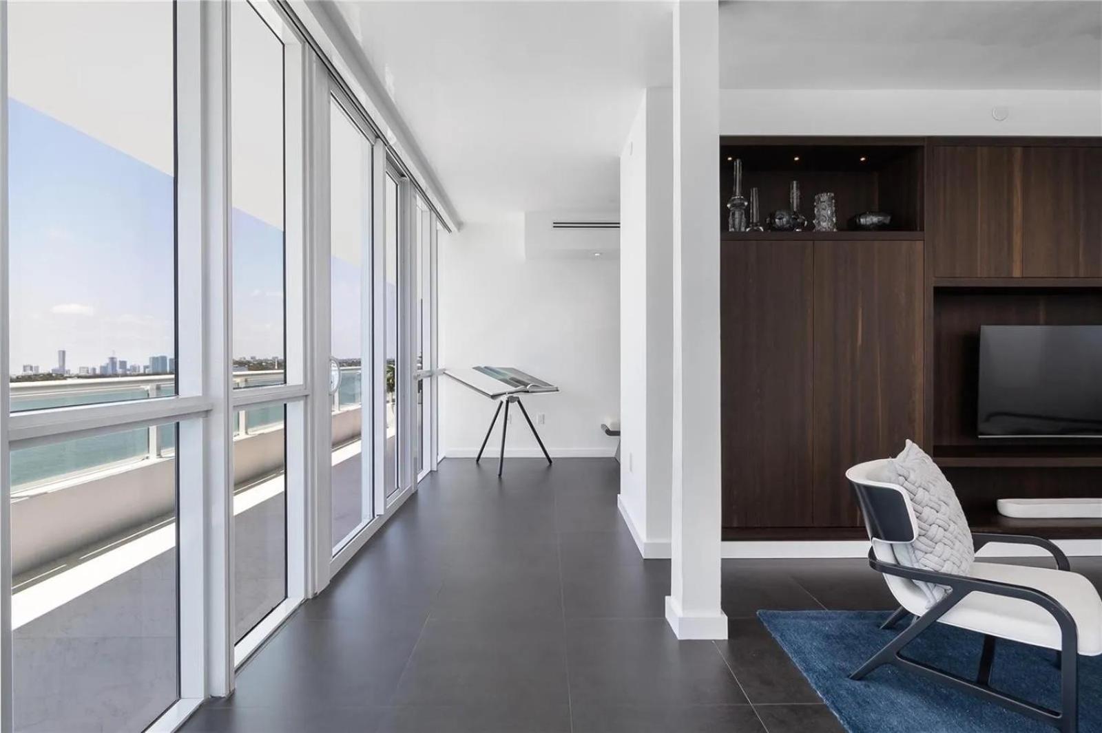 Sleek And Chic Two Bedrooms *