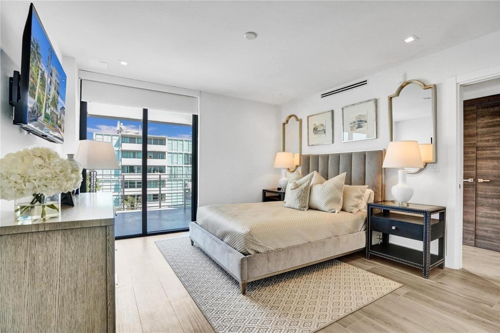 Waterfront With Panoramic Bay Views In Miami Apartment Miami Beach