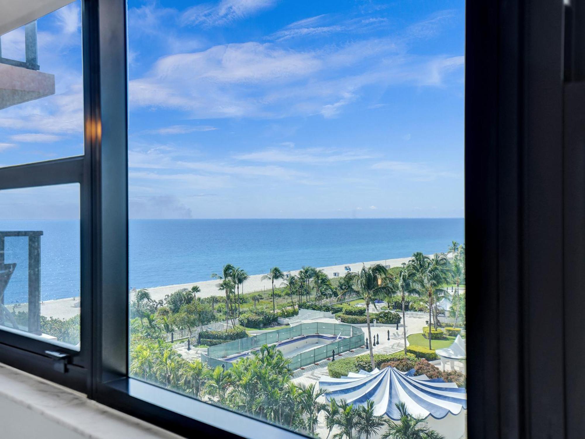 Ocean View Spacious Service 907 Apartment *