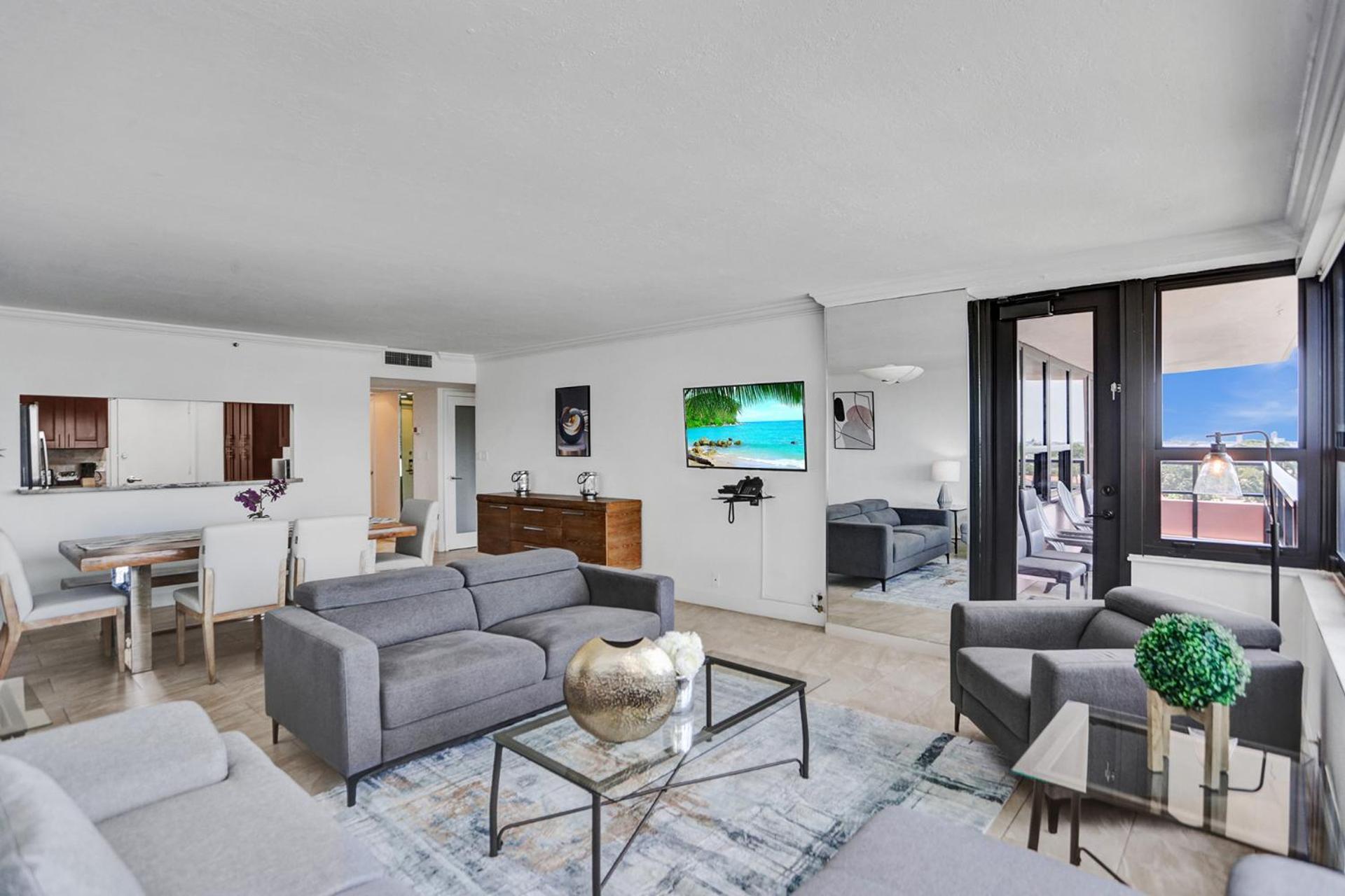 Corner 2br With Ocean View And Access 820 Apartment *
