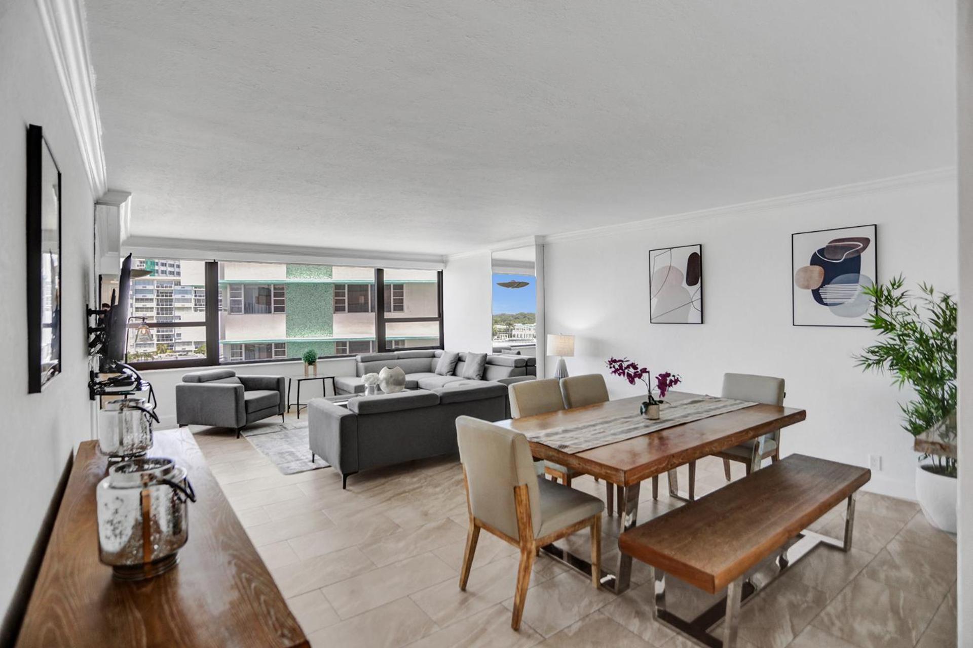 Corner 2br With Ocean View And Access 820 *