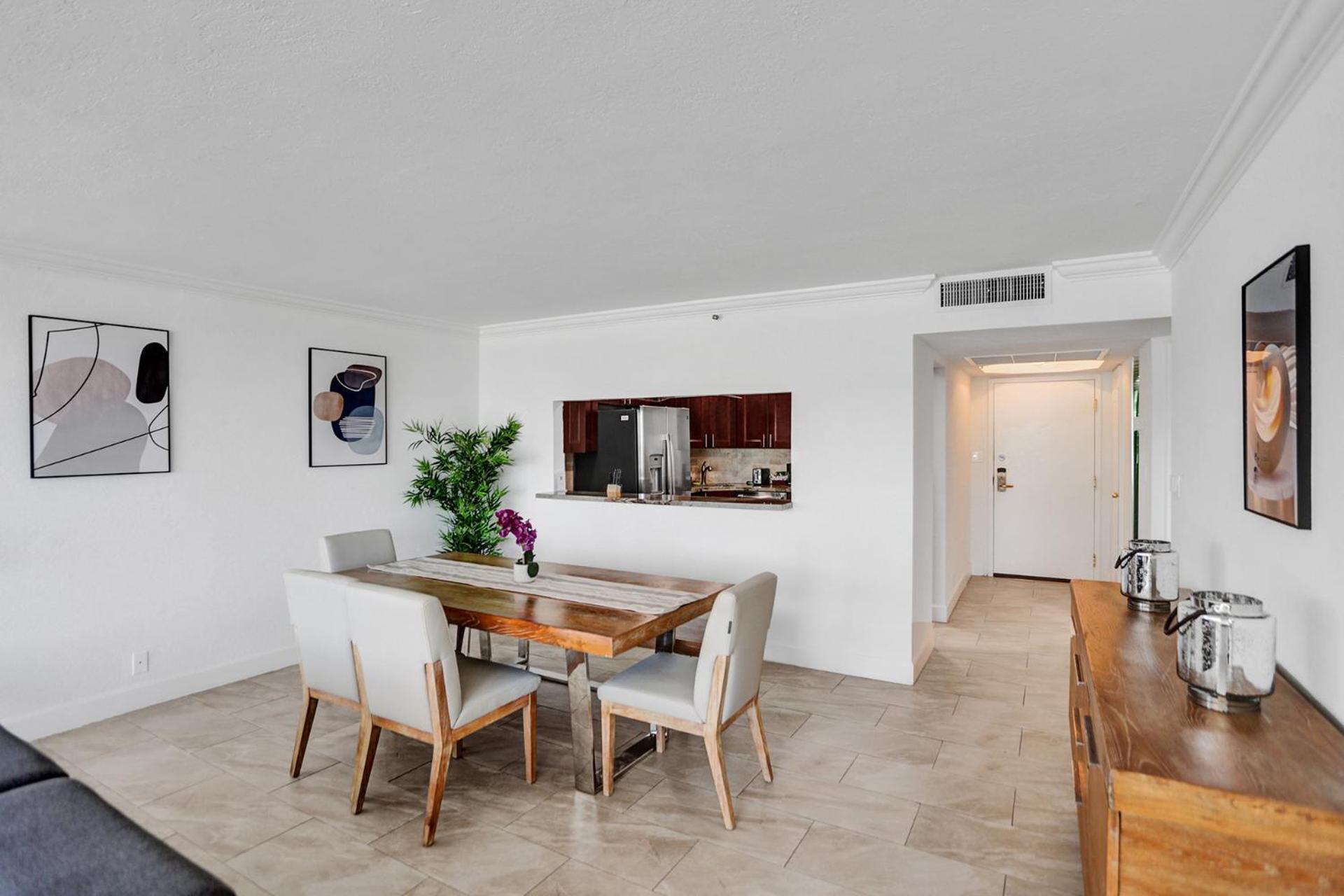 Corner 2br With Ocean View And Access 820 * Miami Beach