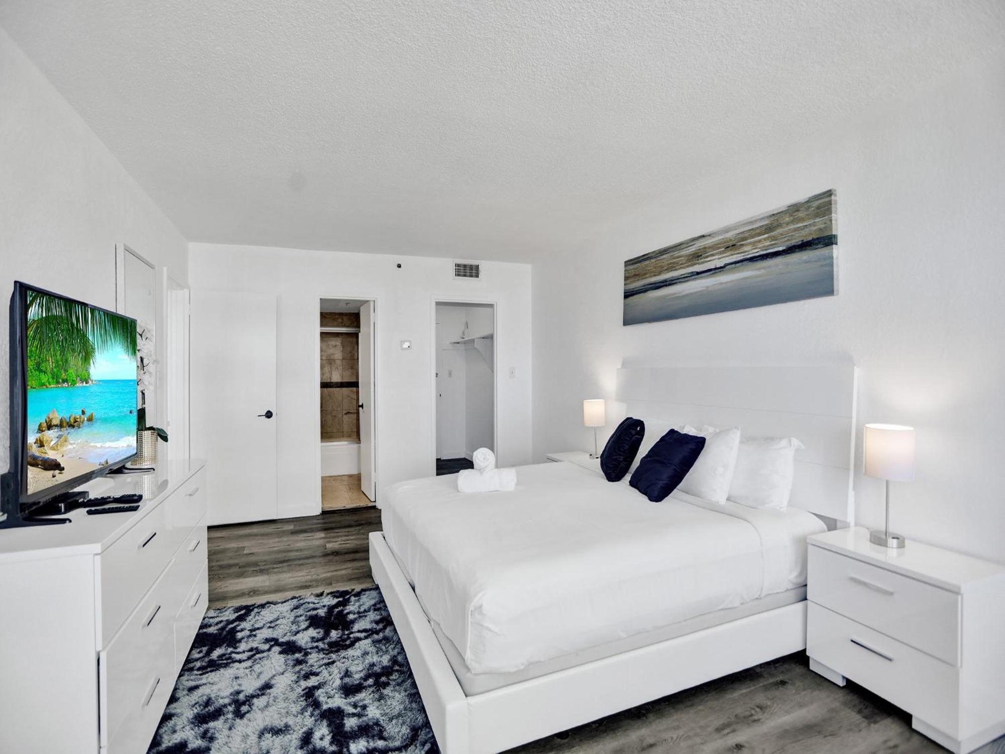 Apartment Beautiful In 1004 *