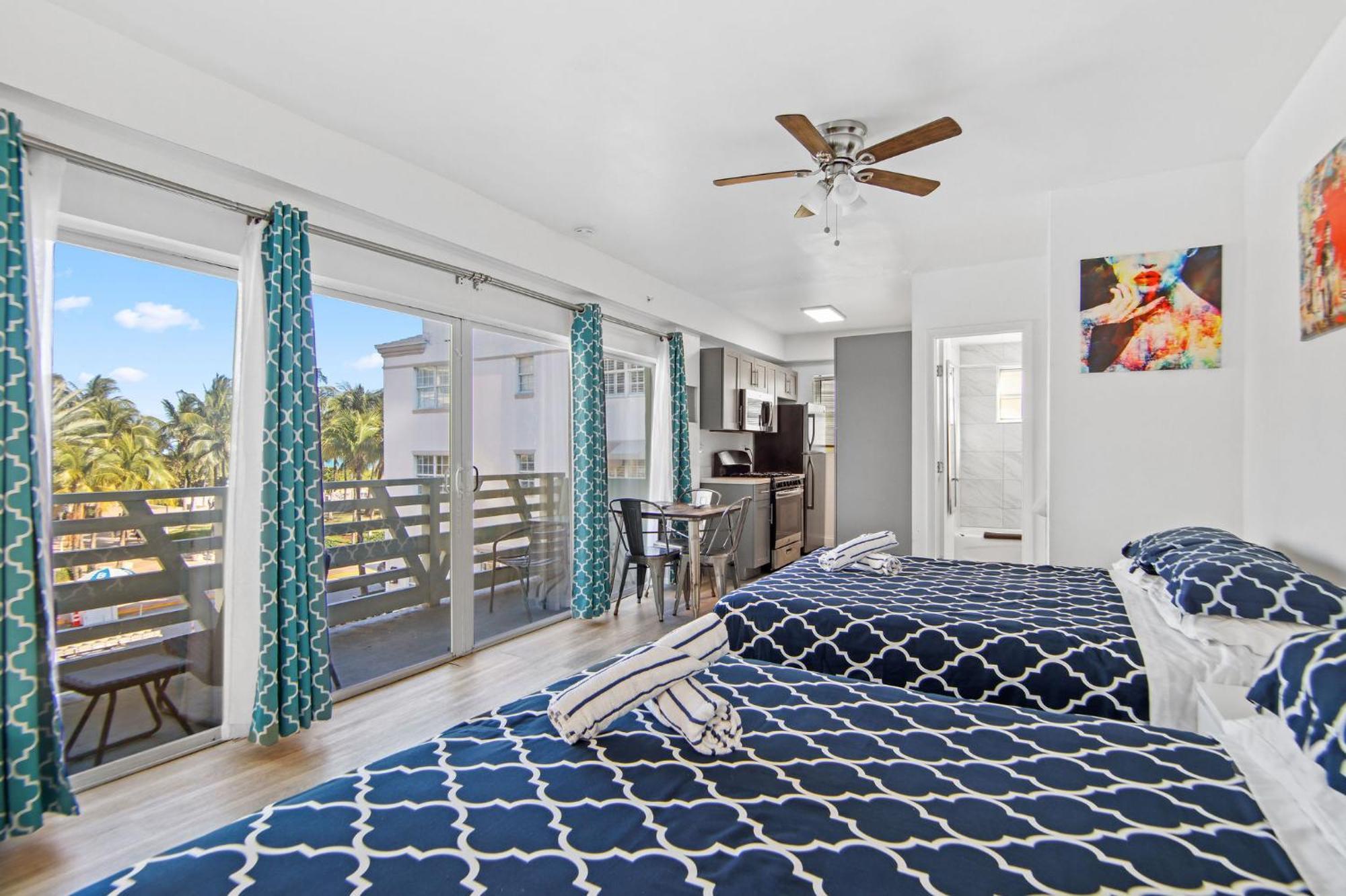 Balcony View W/2 Queen Beds, Ocean Dr