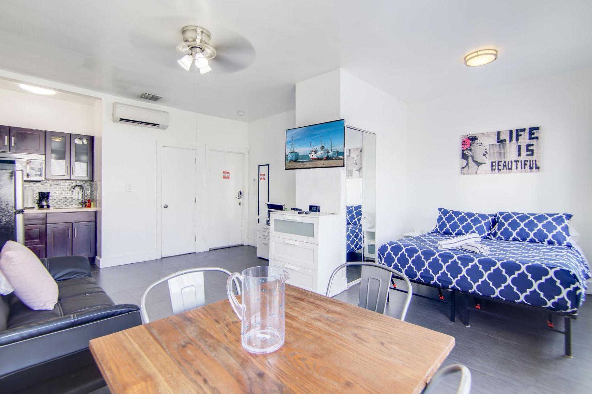 Chic Large Near Ocean Drive South Miami Beach