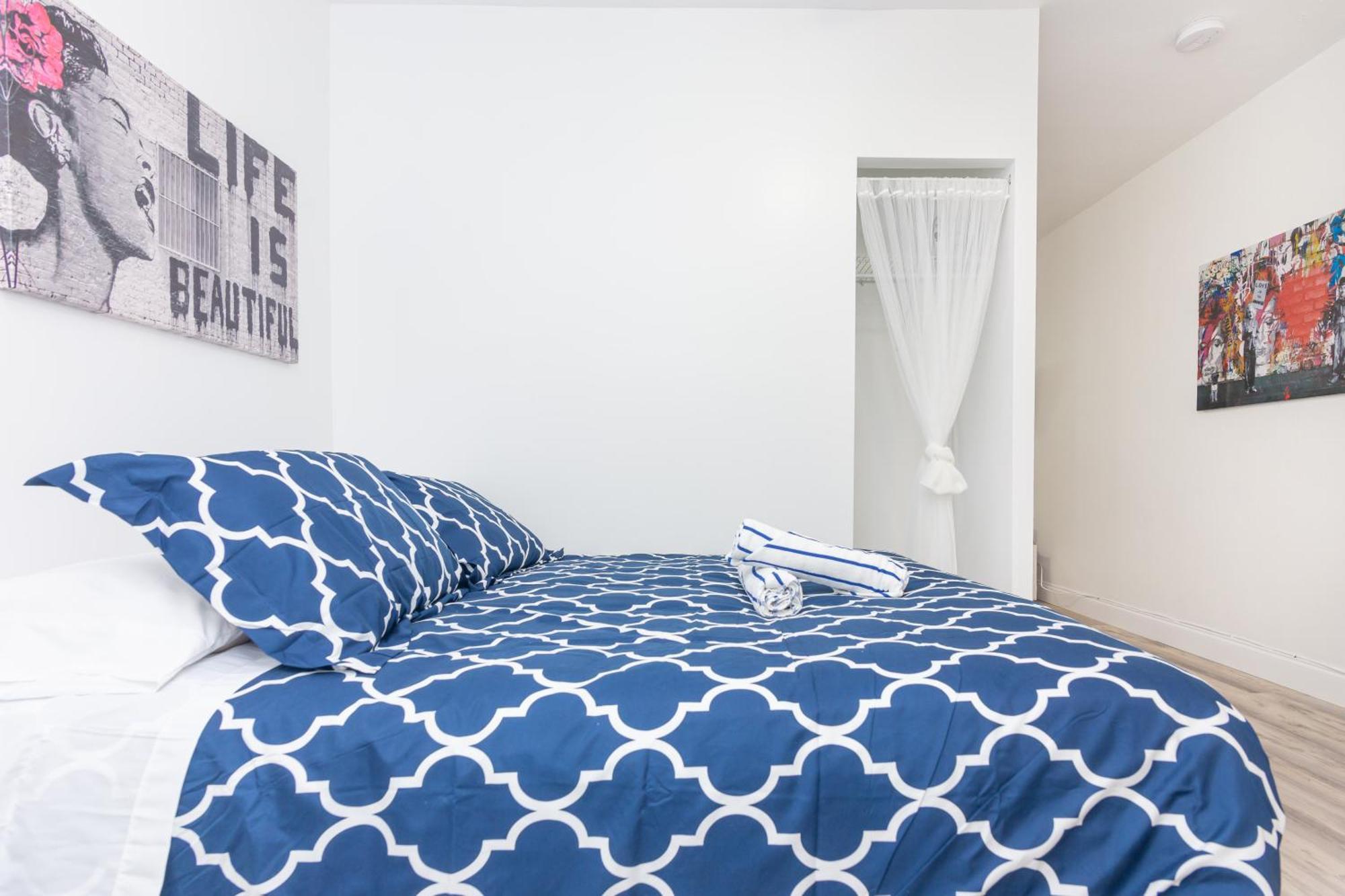 Apartment Ocean Drive Deco W/2 Queen Beds, Steps 2 Miami Beach