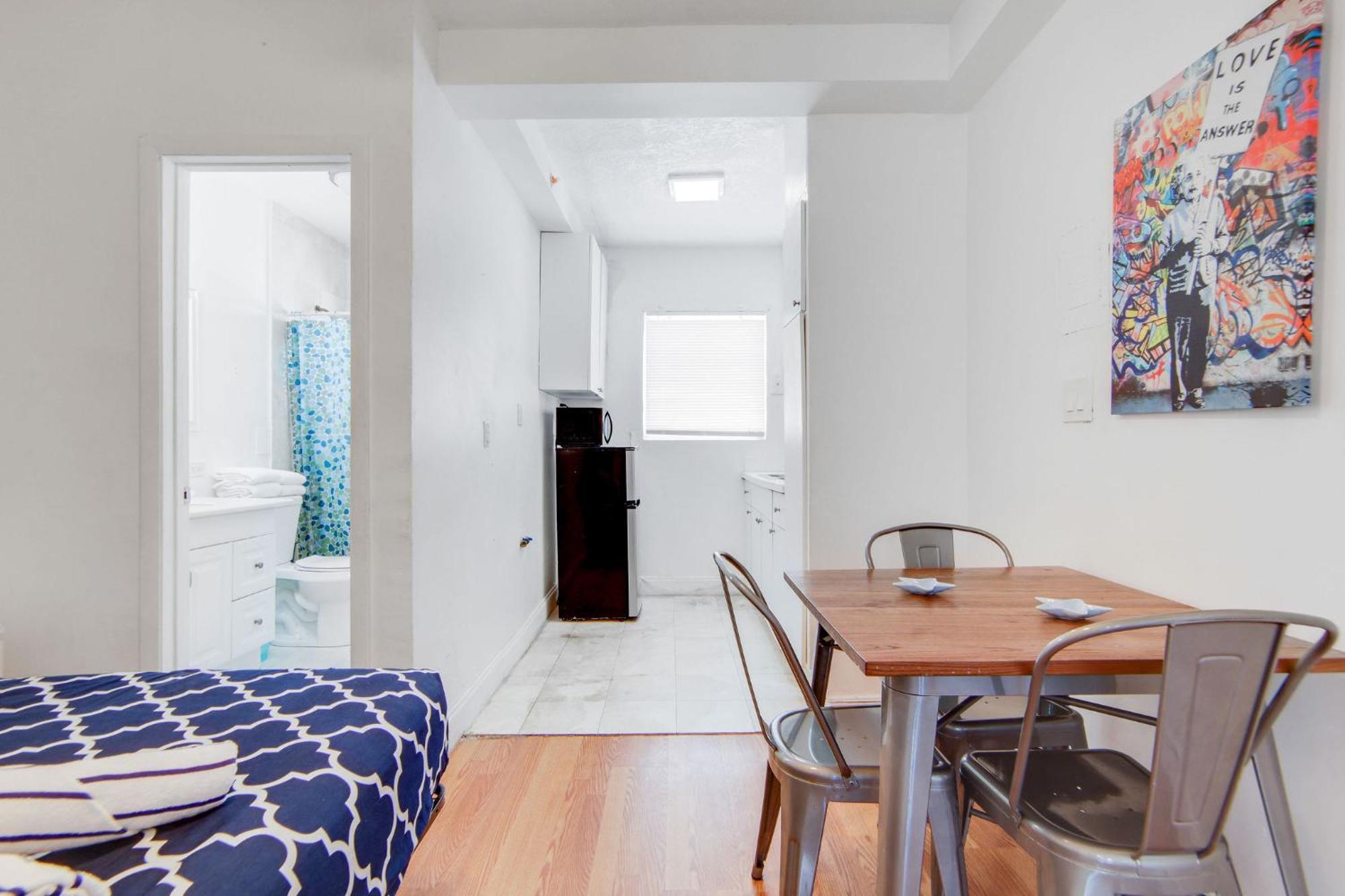 Apartment Stylish Ocean Dr W/ 2 Queen Beds, Across Miami Beach