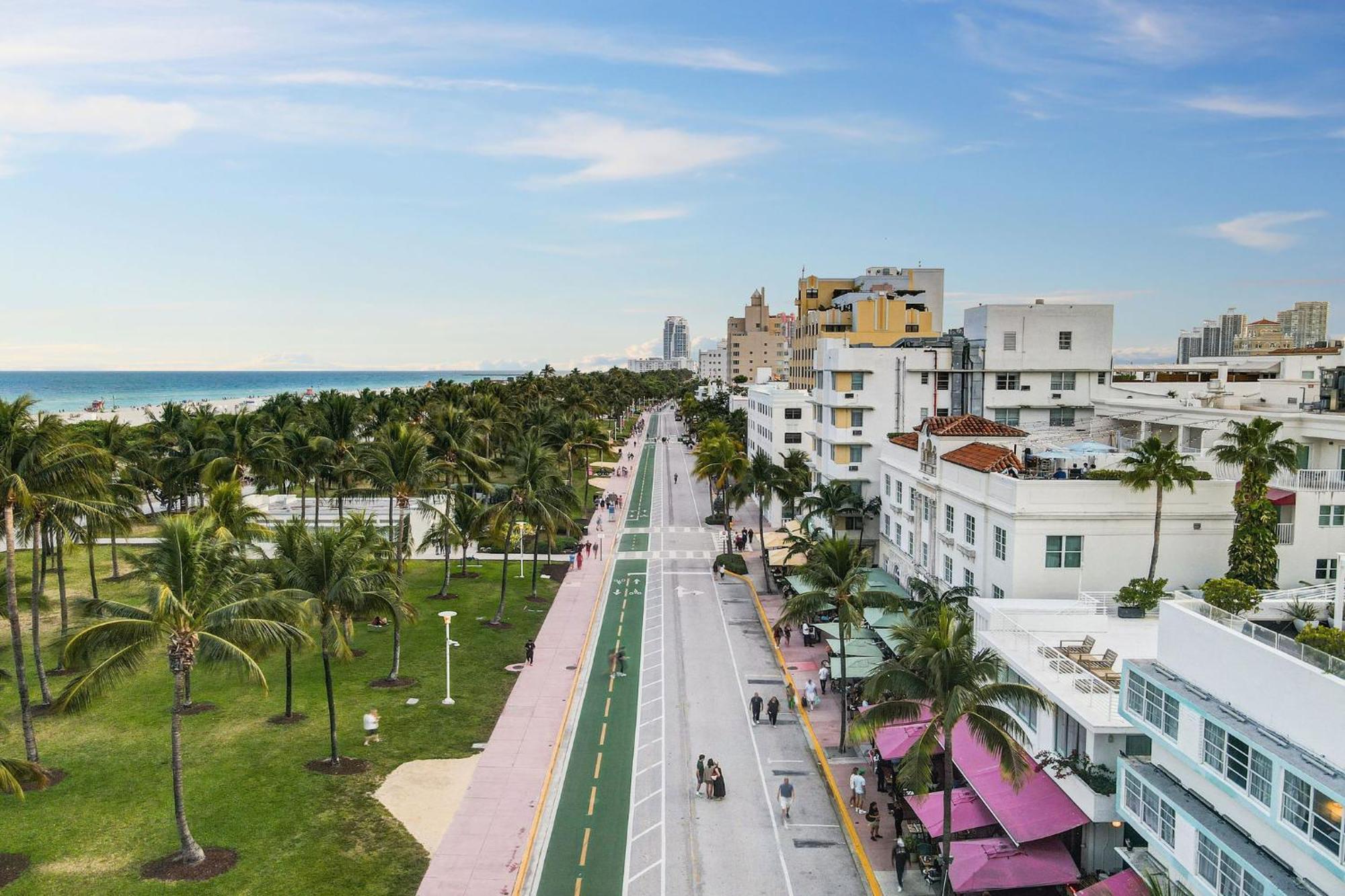 Ocean Drive Fun, W/2 Queen Beds South Apartment Miami Beach