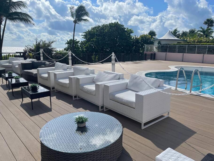 Ocean Front 2 Bedroom And 2 Bathroom At The Alexander