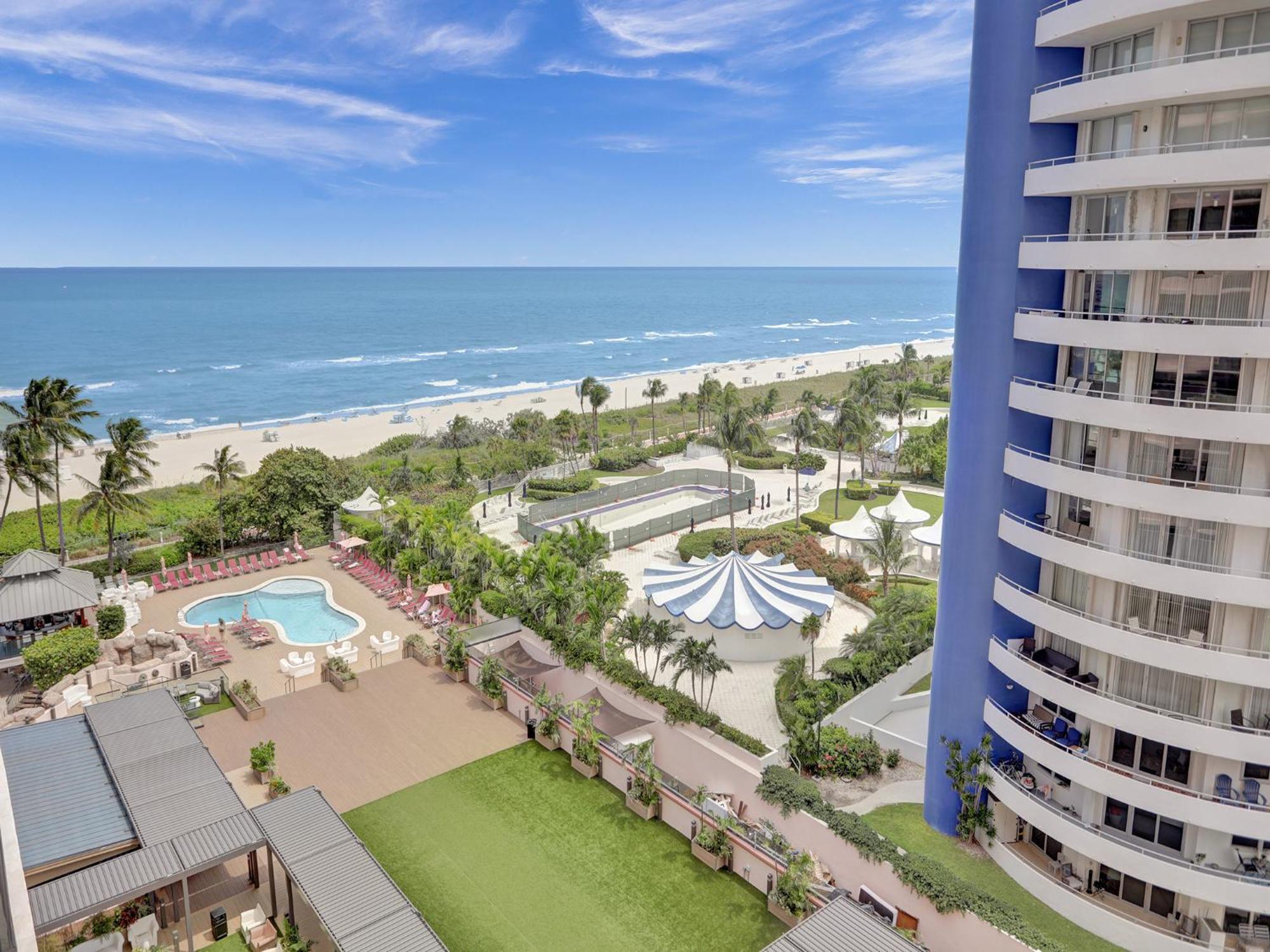 Perfect Ocean View Service 1109