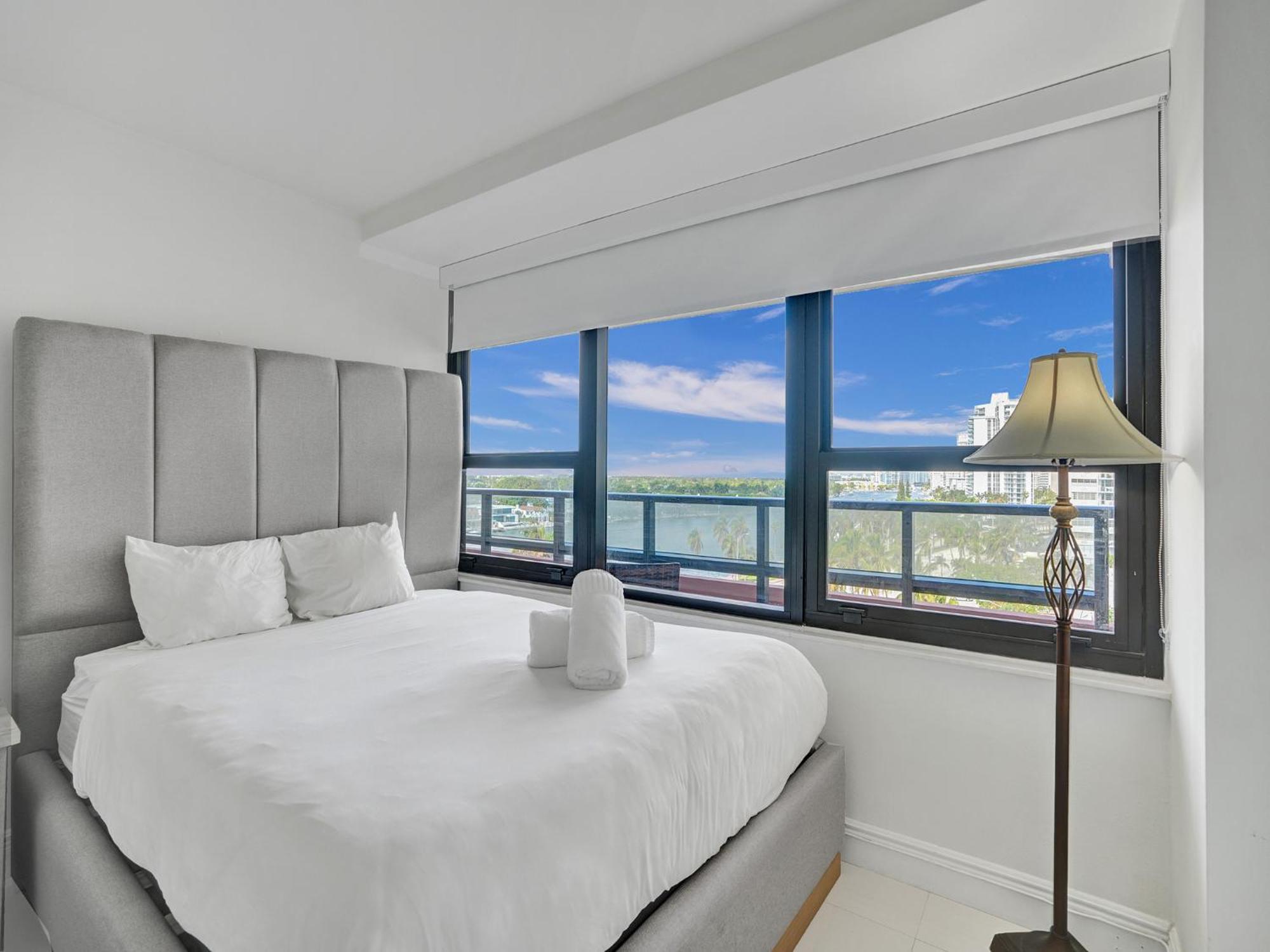 Beautiful Service 1020 Apartment