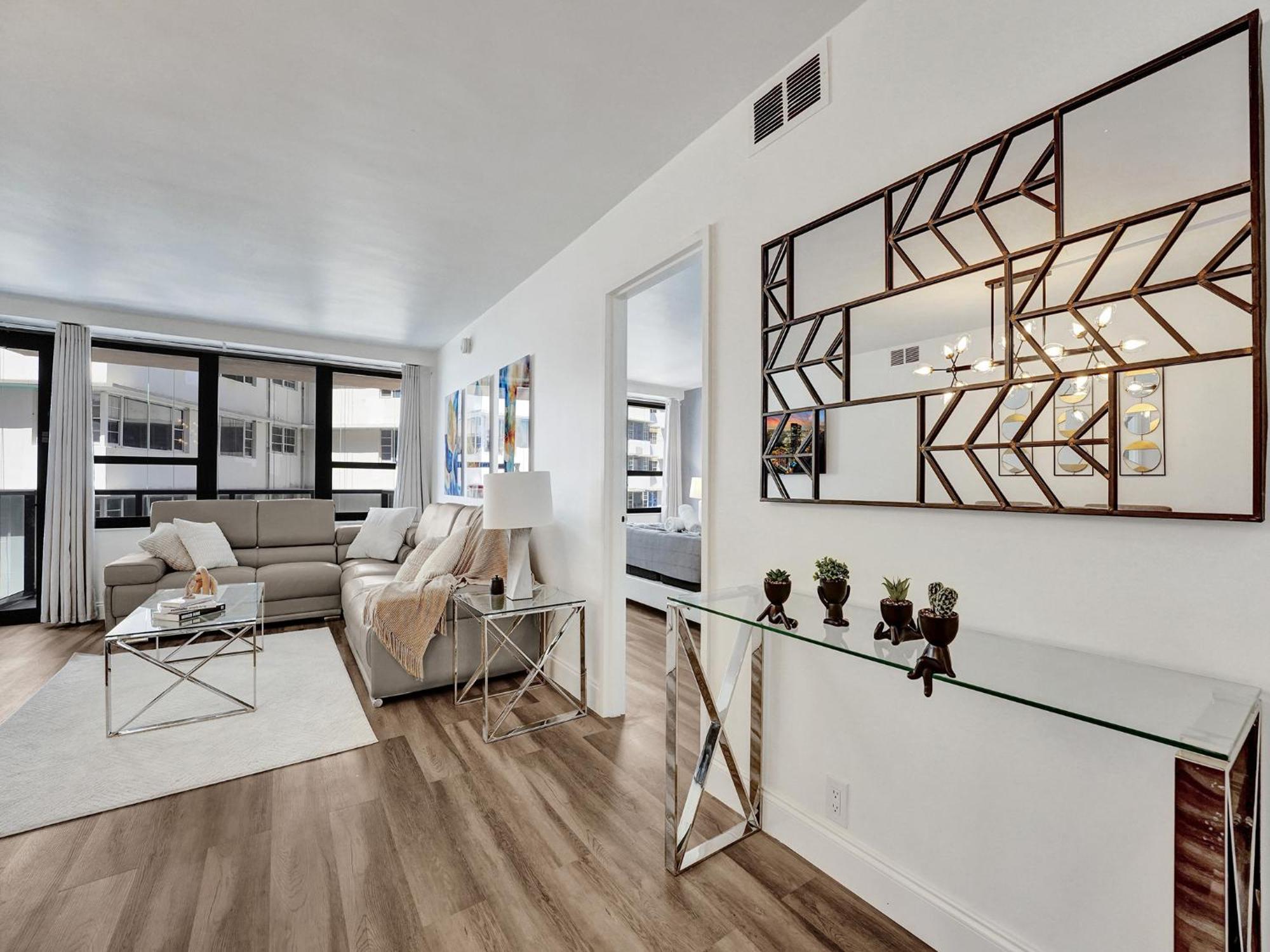 Apartment Awesome With Amenities 1016