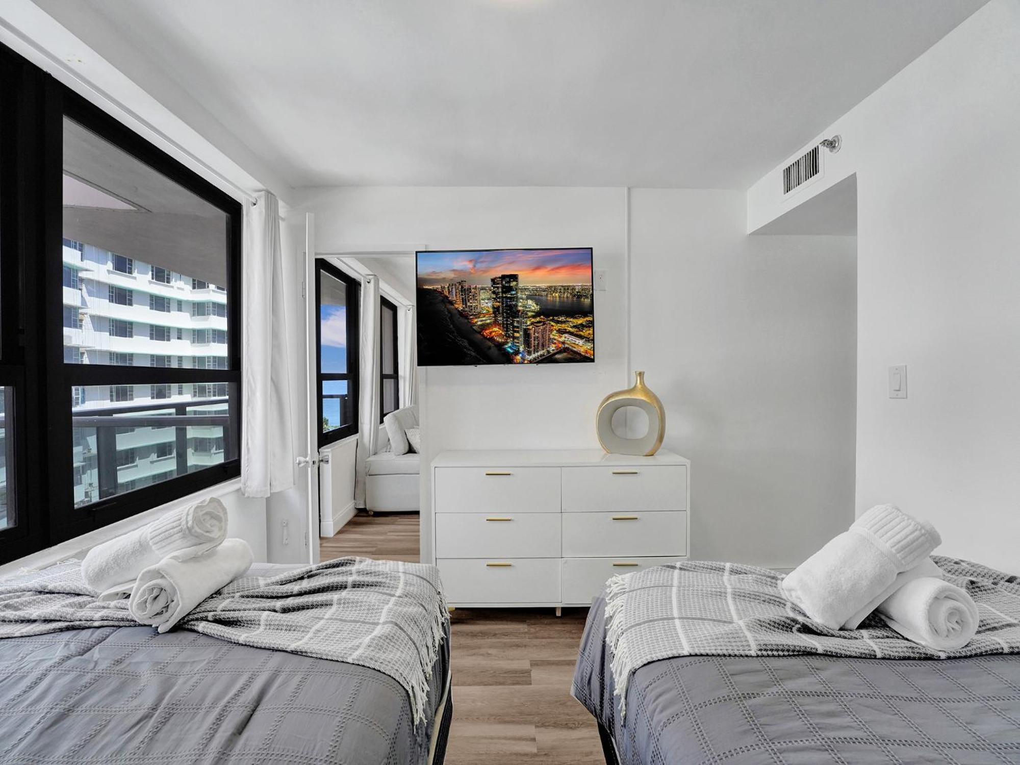 Awesome With Amenities 1016 *
