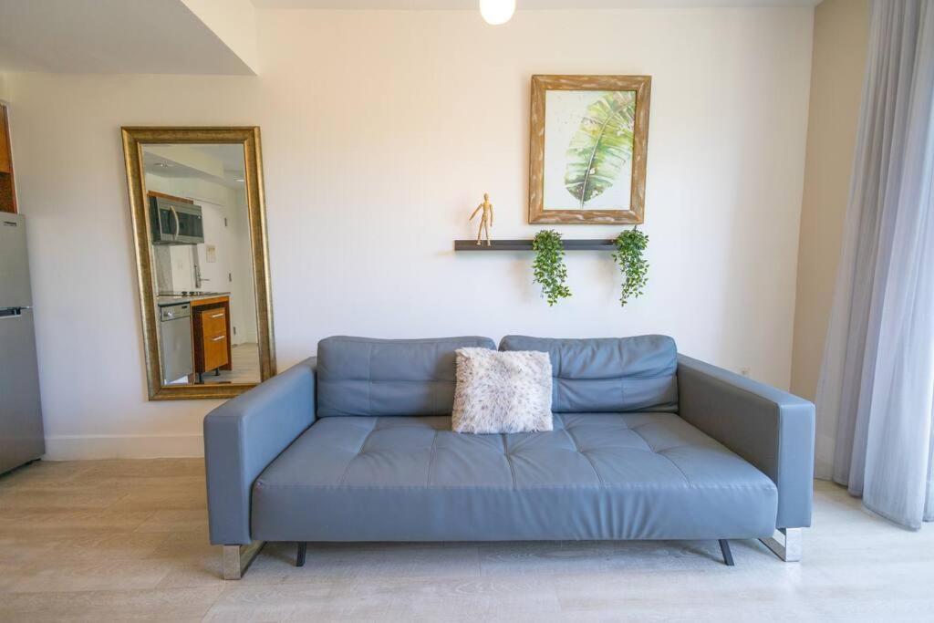 Apartment King Bed-apt With Rooftop Pool-bar D303 *