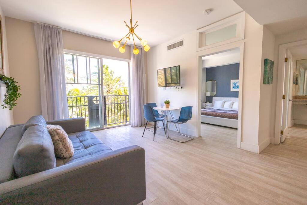 King Bed-apt With Rooftop Pool-bar D303 Apartment Miami Beach