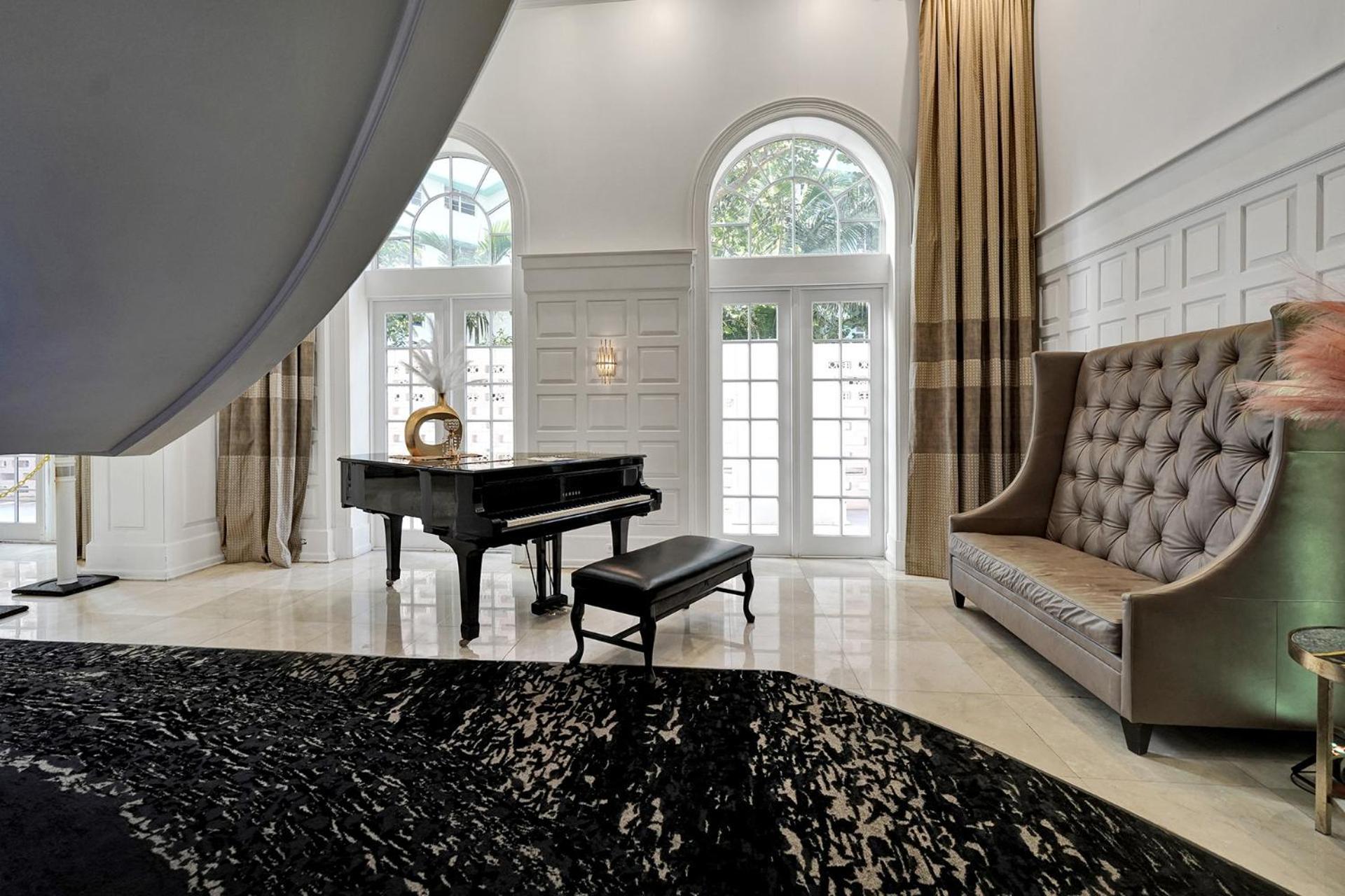 Apartment Stylish Ocean Retreat Service 1009