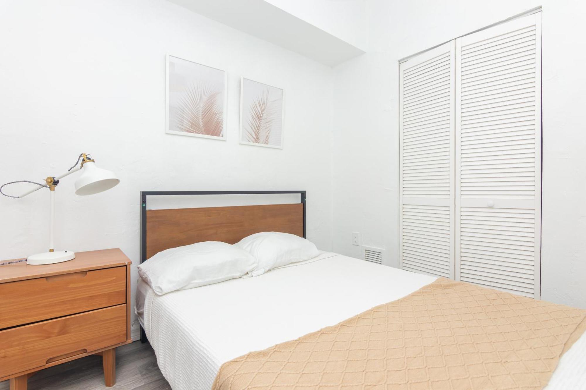West Deco Aparthotel *