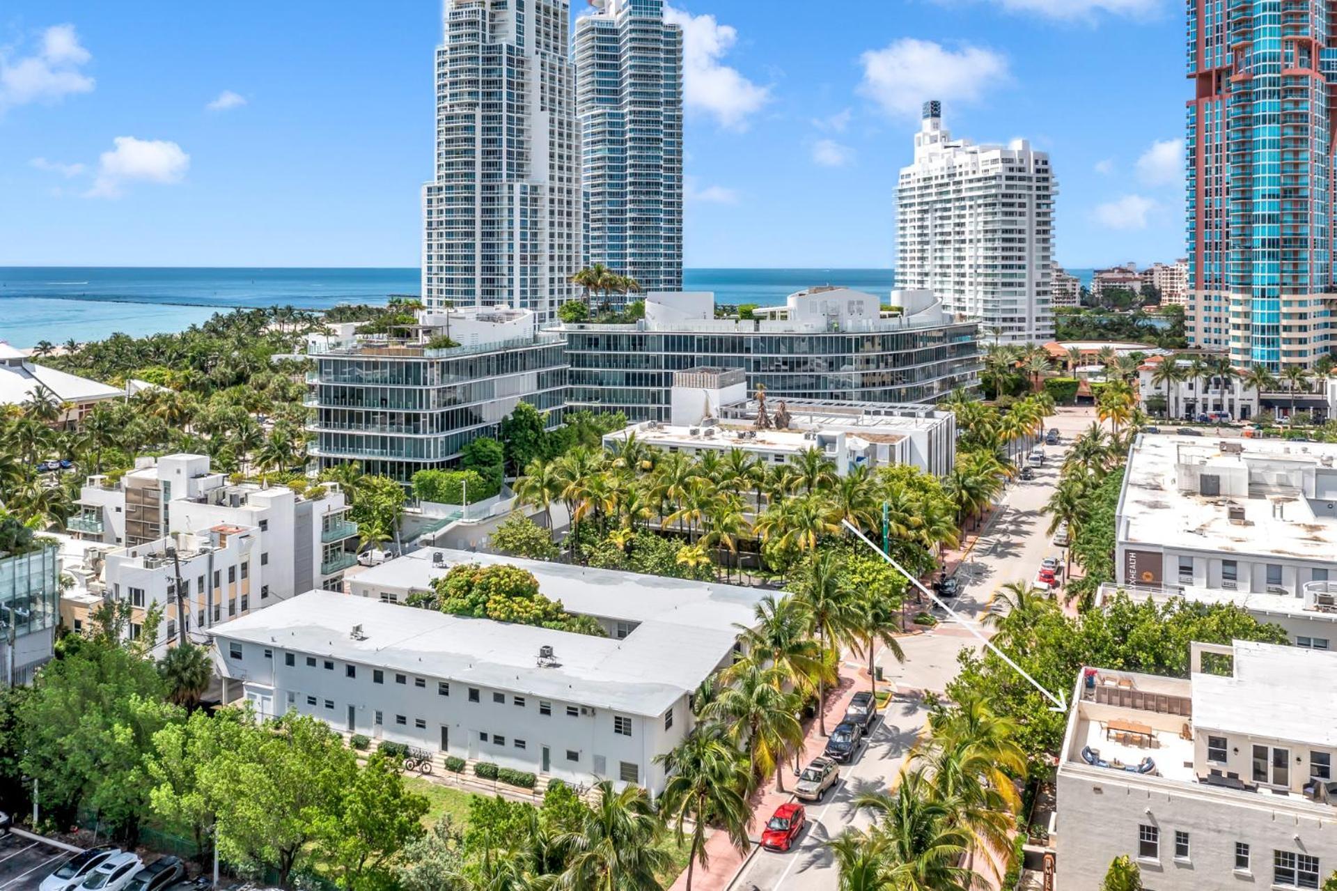 Apartment Gorgeous Coastal Ph With Large Private Terrace