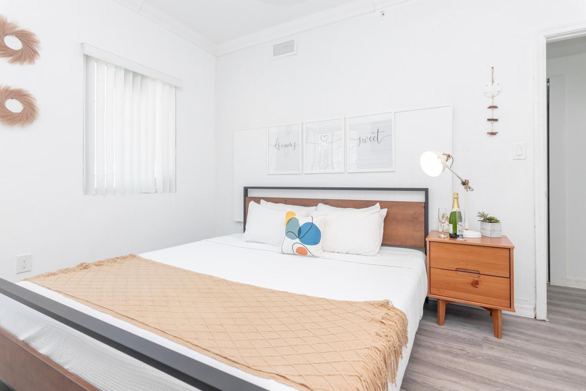 West Deco Aparthotel Miami Beach