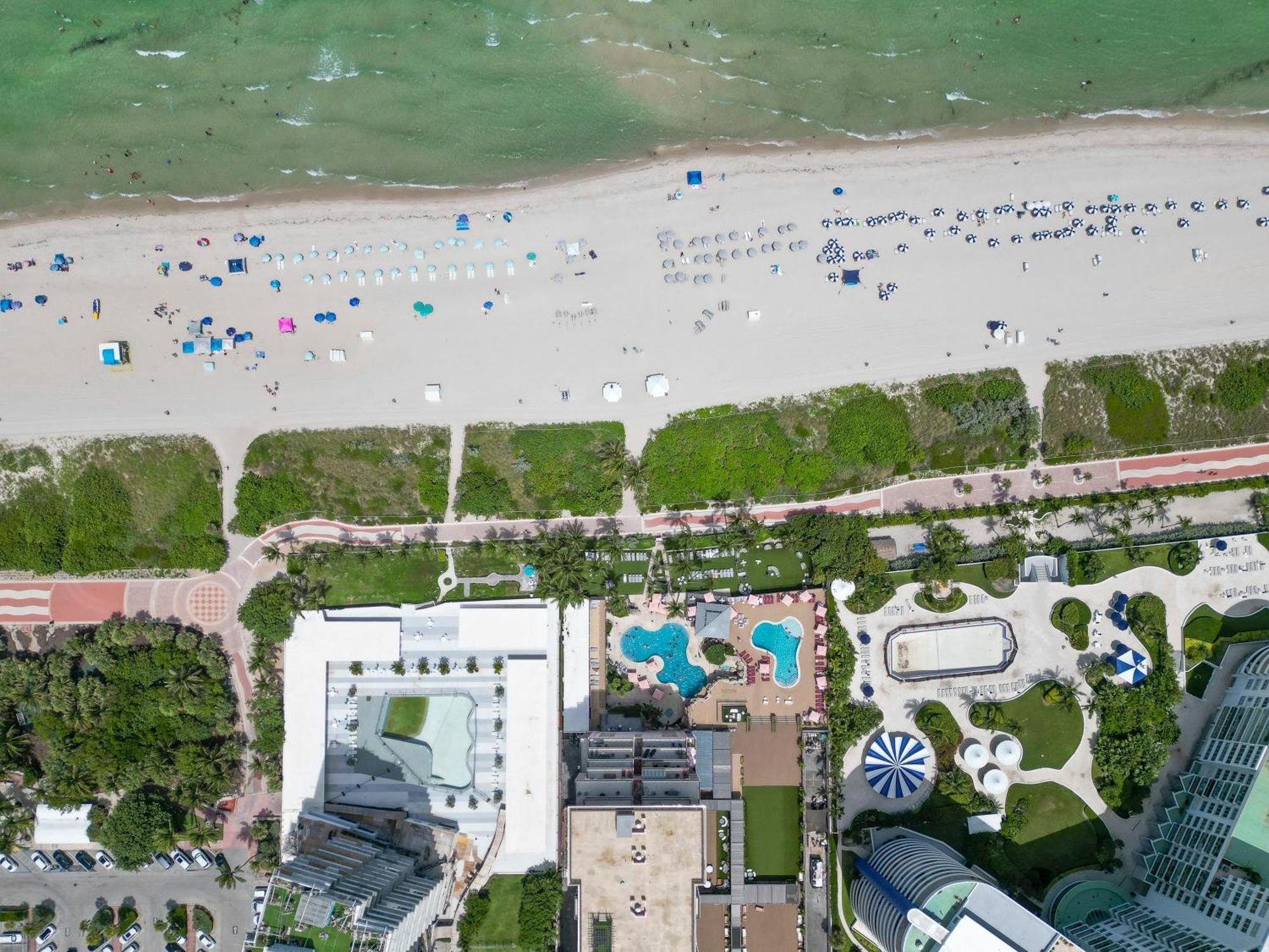 Coastal Dreams - Beachfront Pool And Tiki Bar * Miami Beach