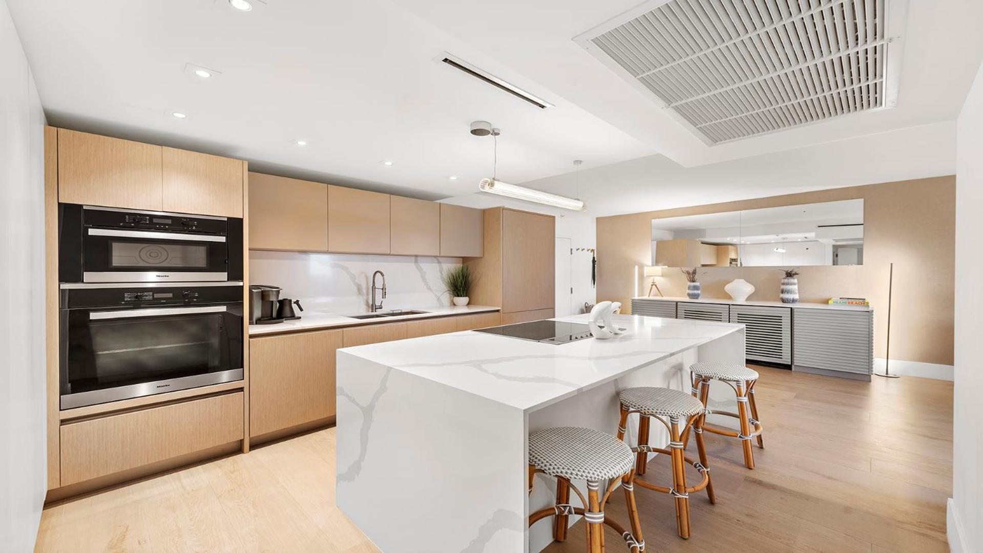 2 Bedroom Private At Roney Palace -407 Miami Beach