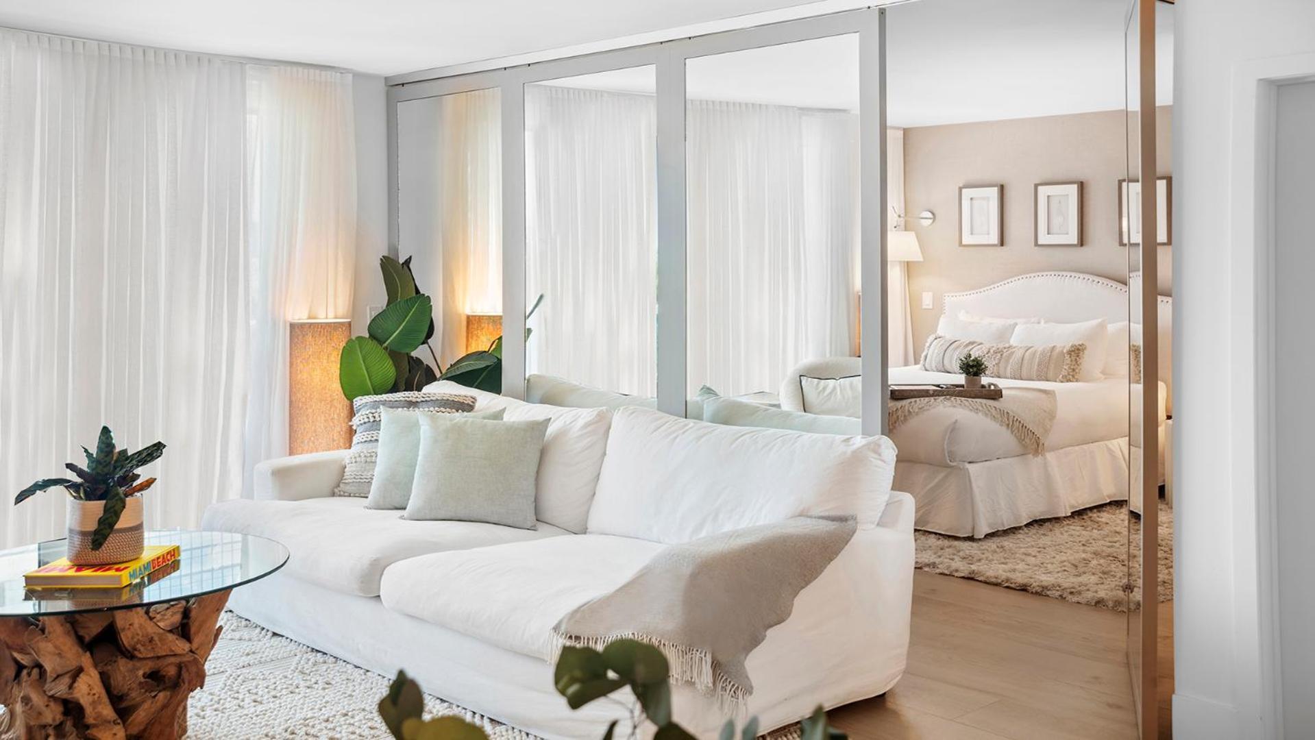 2 Bedroom Private At Roney Palace -407 Apartment