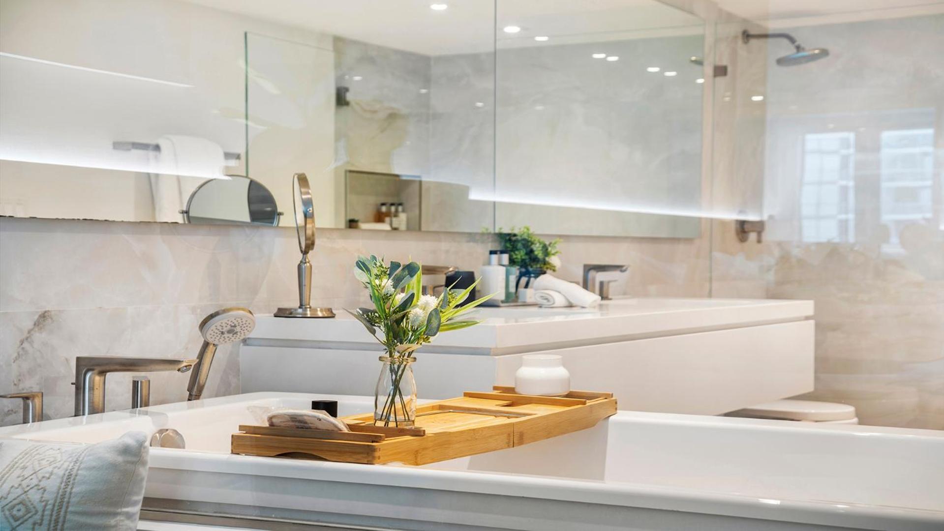 2 Bedroom Private At Roney Palace -407 *