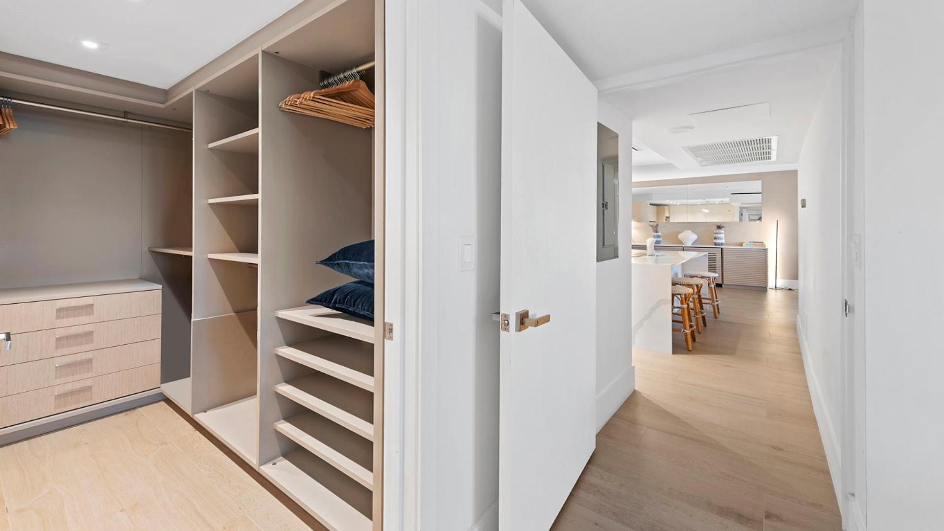 Apartment 2 Bedroom Private At Roney Palace -407
