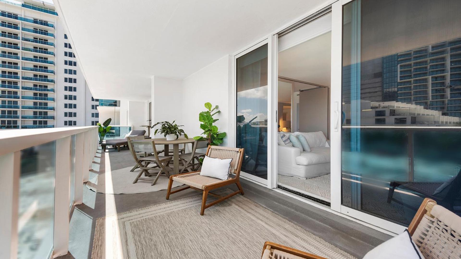 Apartment 2 Bedroom Private At Roney Palace -407 Miami Beach