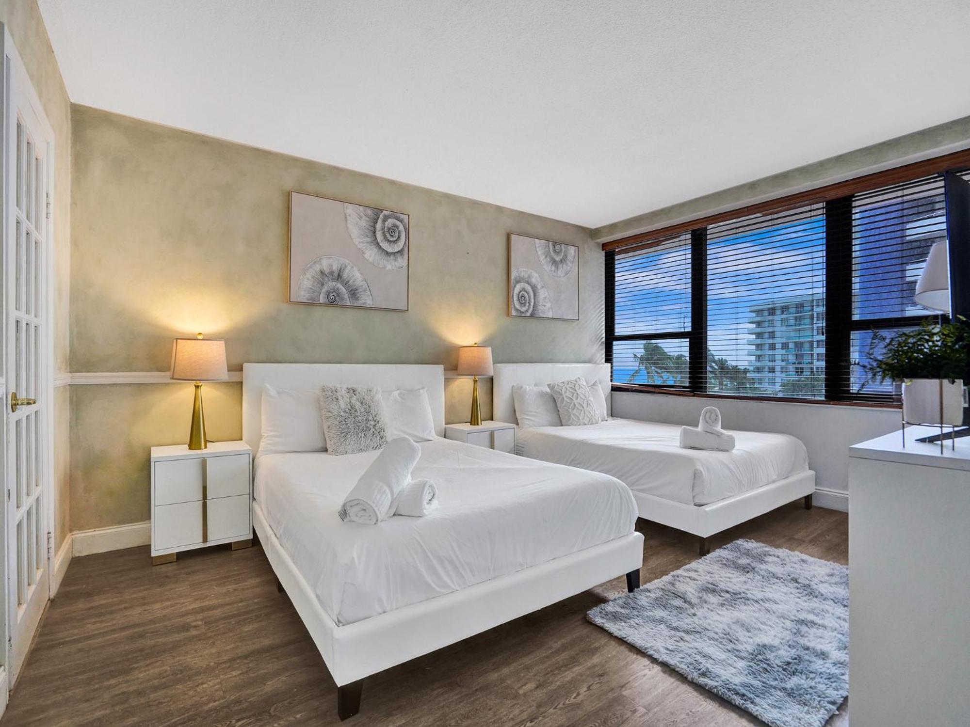 Amazing Ocean View Service 607