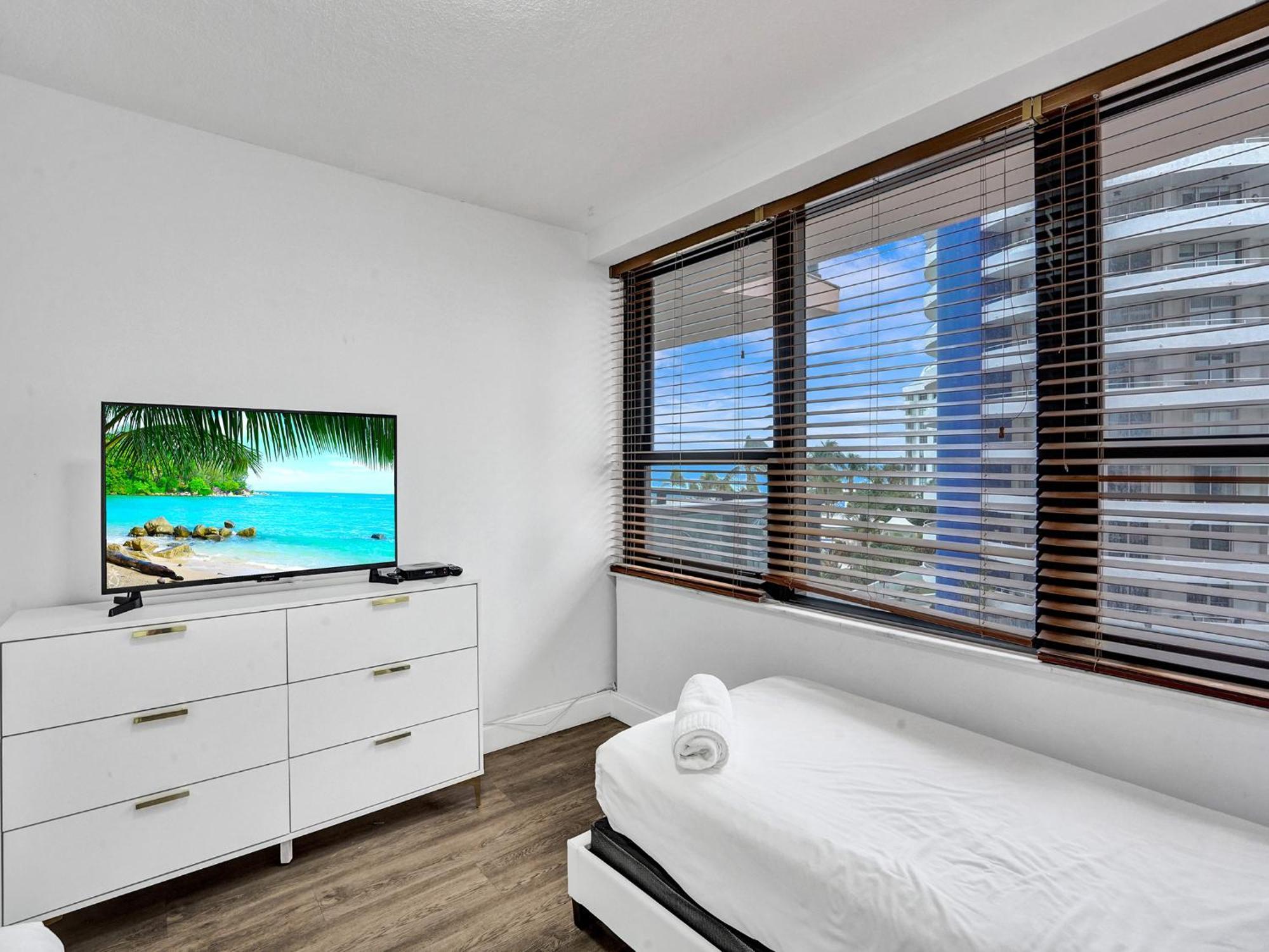Amazing Ocean View Service 607 * Miami Beach