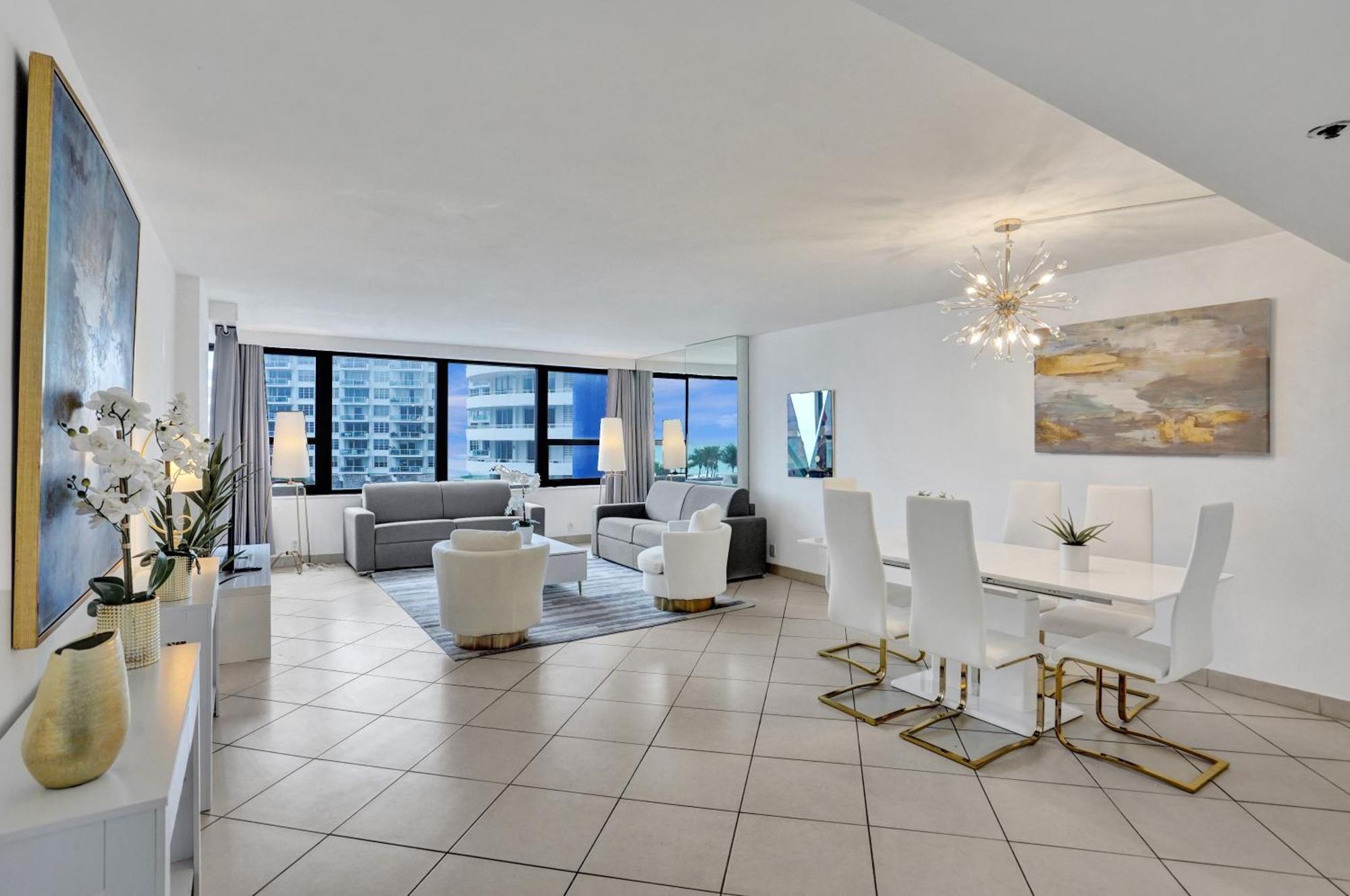 Apartment Spacious Ocean View 601 *