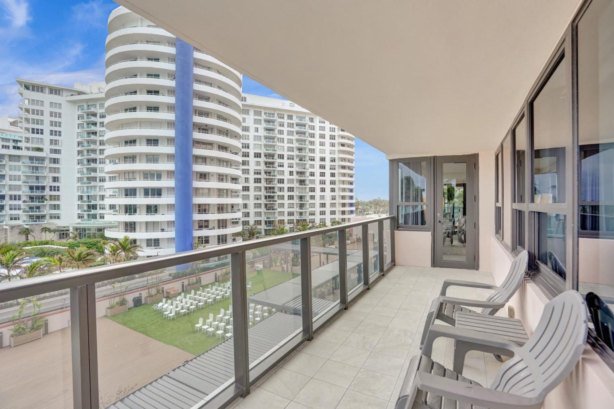 Spacious Ocean View 601