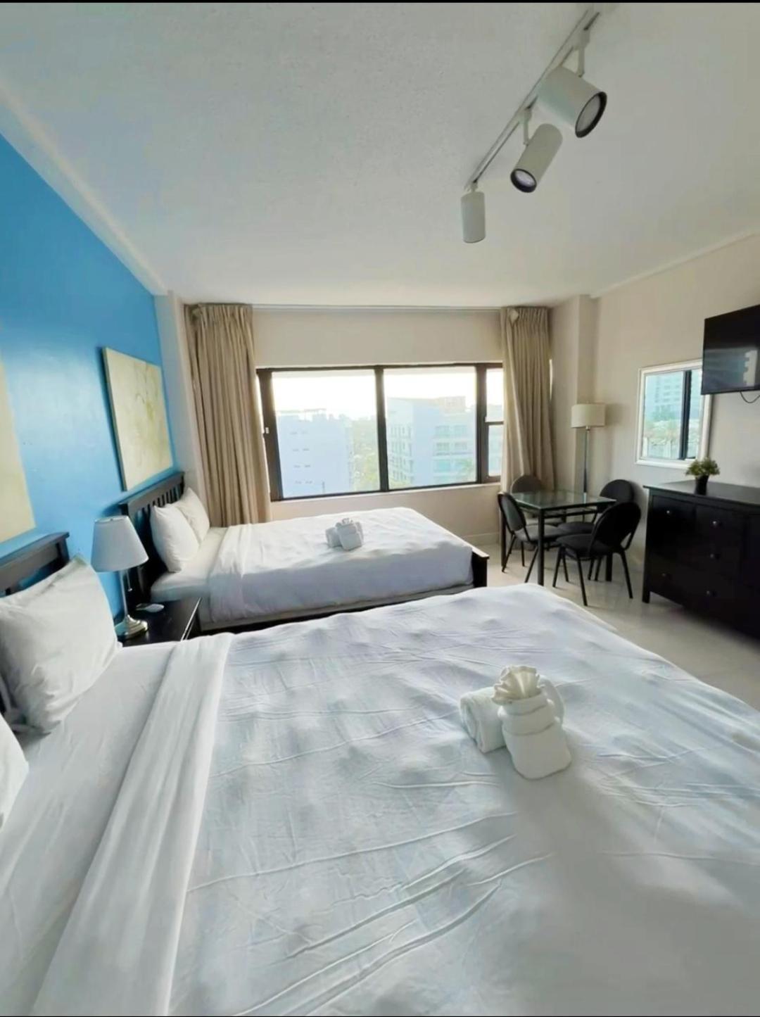 Oceanfront Miami Apartment *