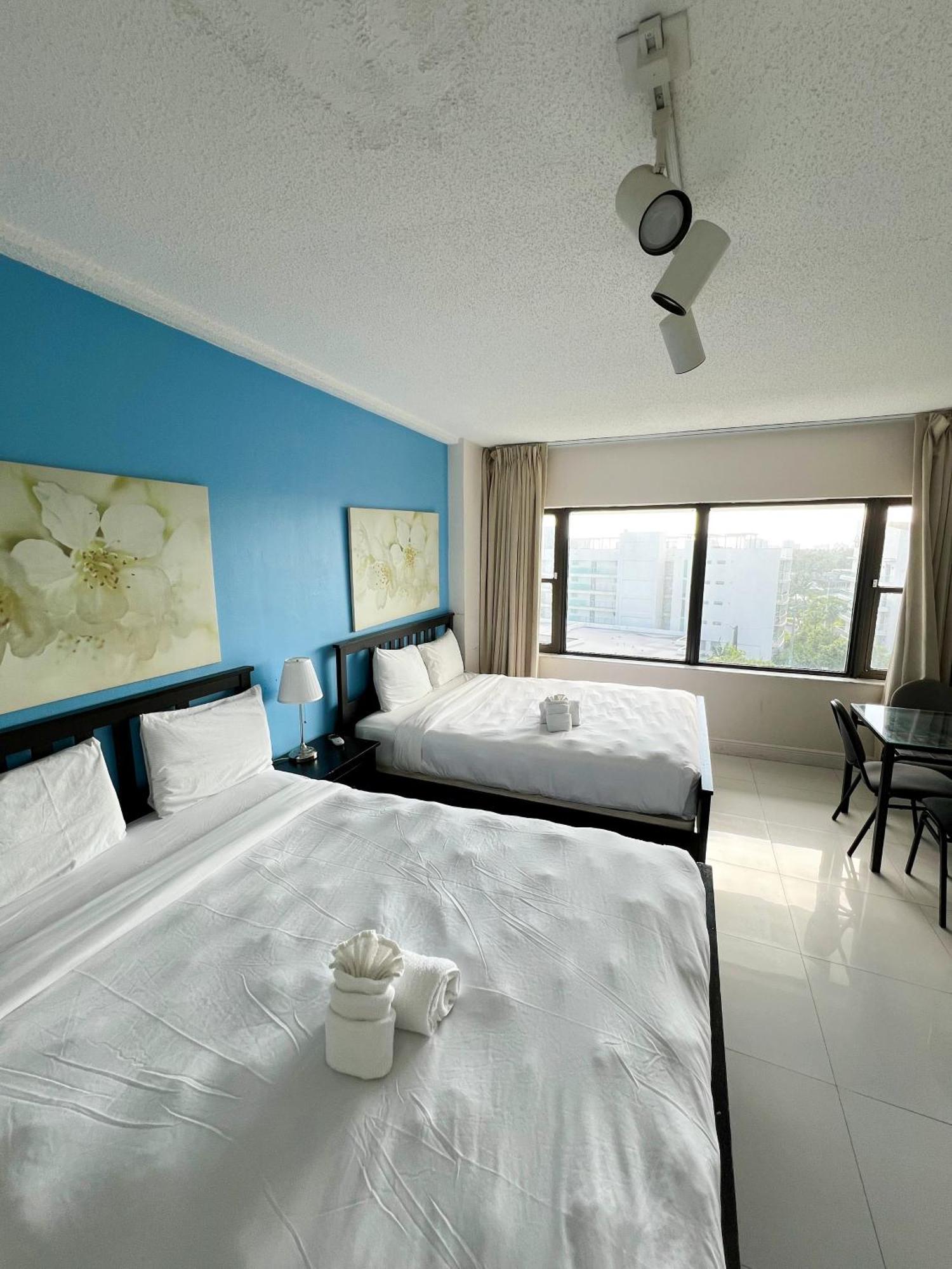 Oceanfront Miami Apartment *