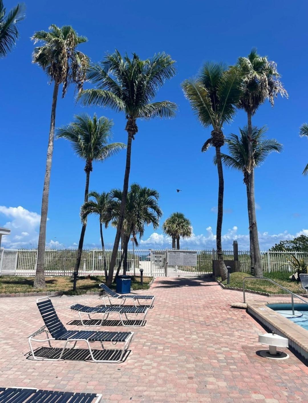 Oceanfront Miami Apartment *