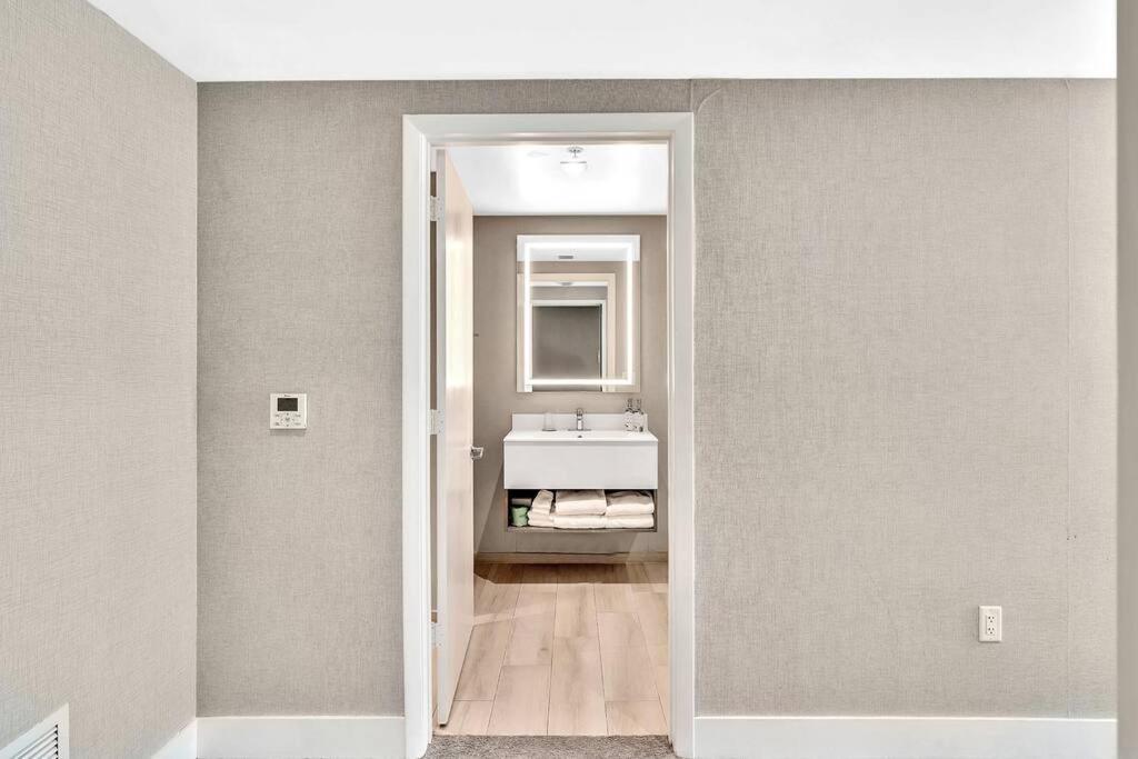 Double Queen Room-hosted By Sweetstay Apartment *