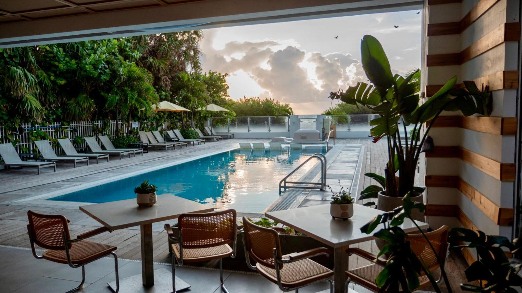Mb Hotel, Trademark Collection By Wyndham Hotel