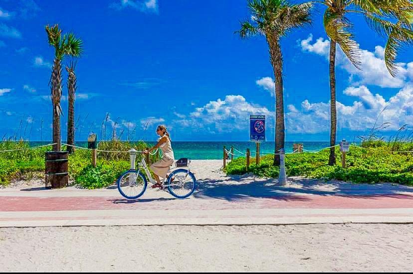 Castle 1120 Bayview Studio, Access, Pool, Tennis, Free Parking Holiday home Miami Beach