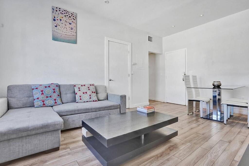 Miami Home, 7 Guests, Steps From The Apartment