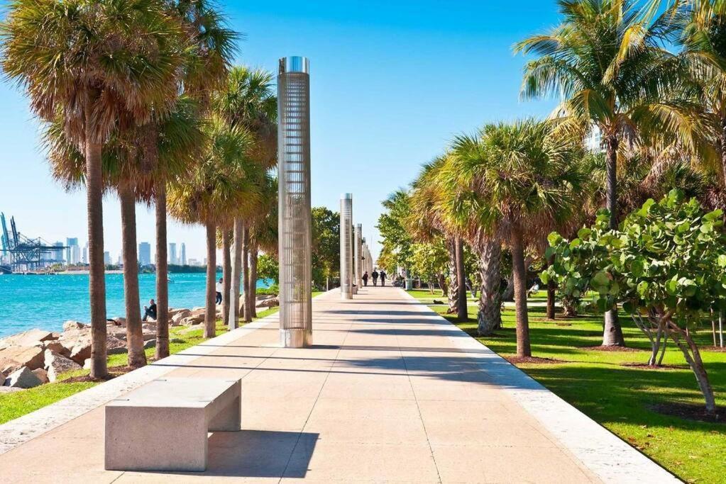 Miami Home, 7 Guests, Steps From The Miami Beach