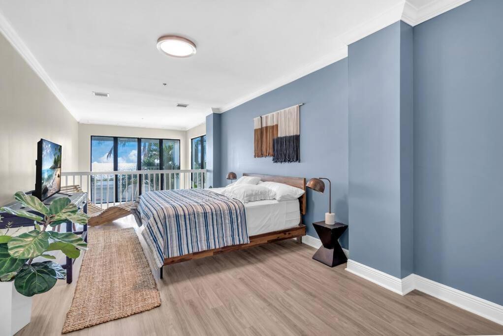 Ventur Loft 2-story Beachfront With Ocean Views Apartment *