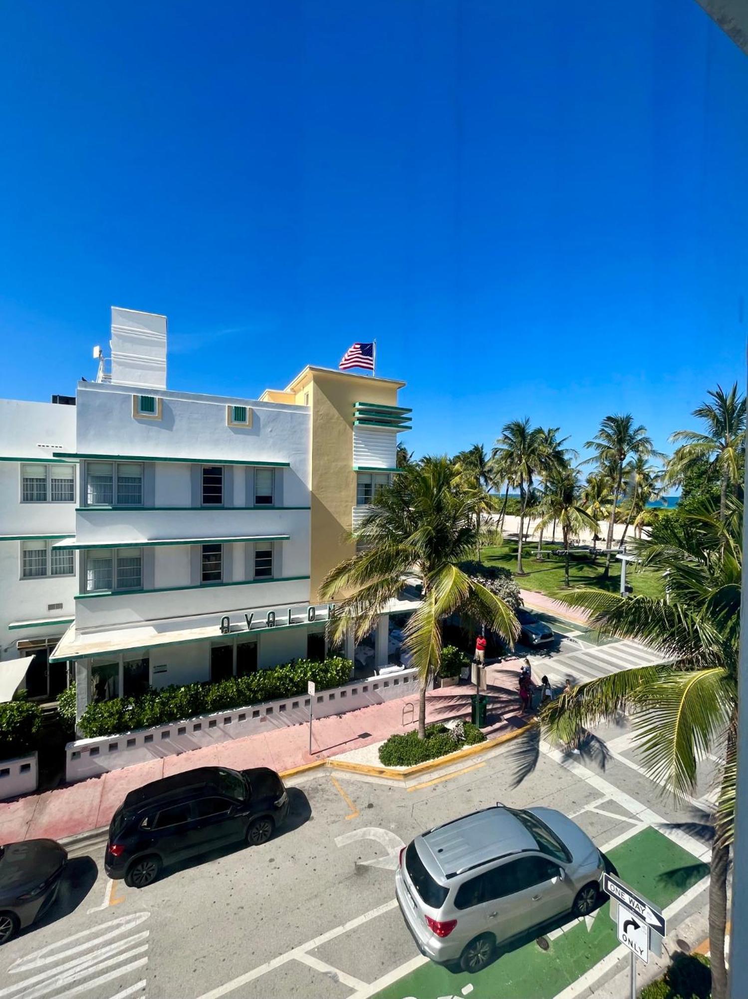 Majestic South 3* Miami Beach