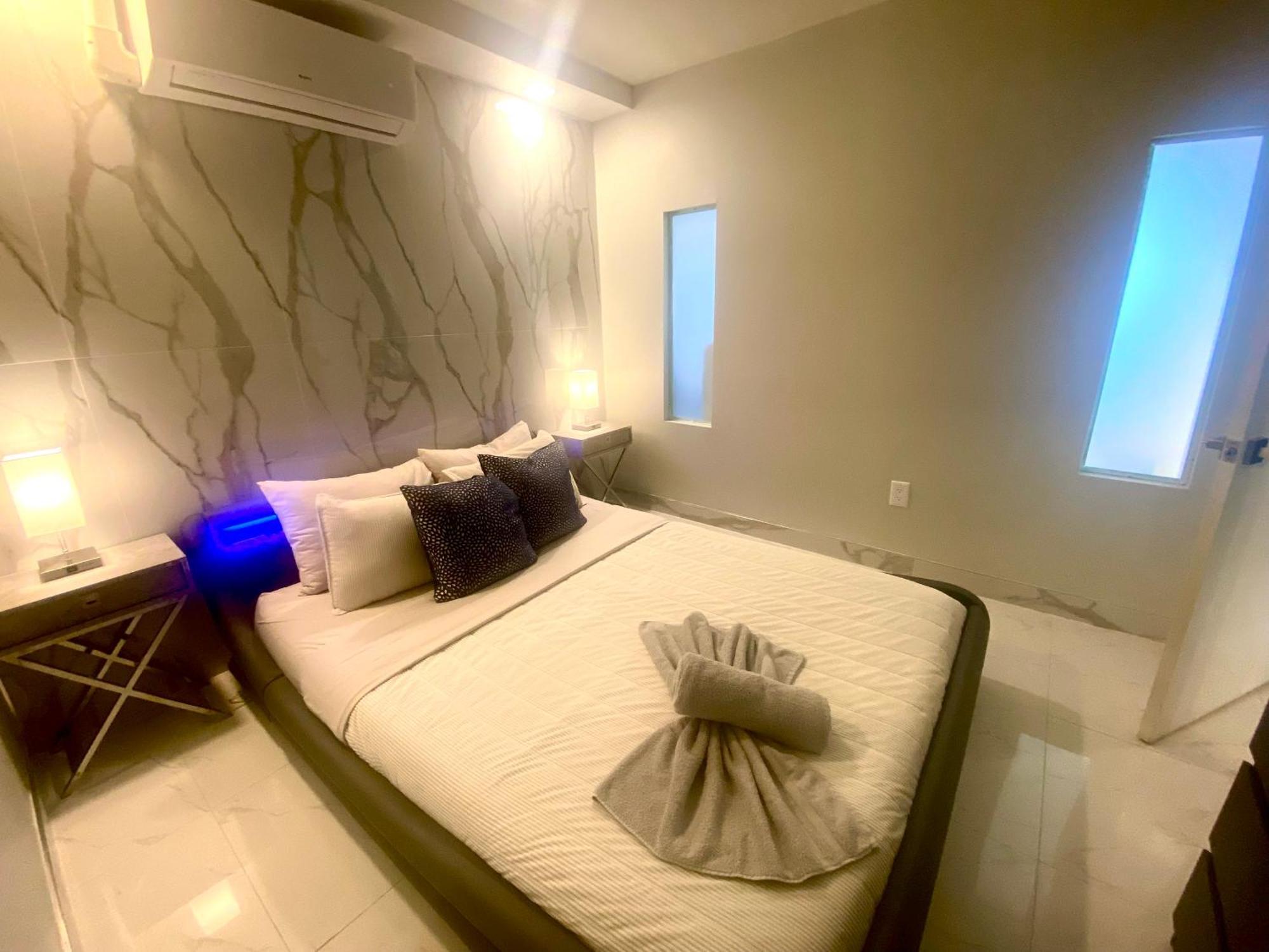 Luxurious Waterfront With Free Parking 5min Drive To Miami Brach Apartment Miami Beach