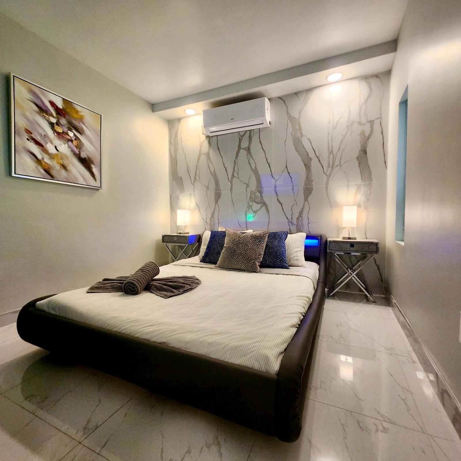 Apartment Luxurious Waterfront With Free Parking 5min Drive To Miami Brach