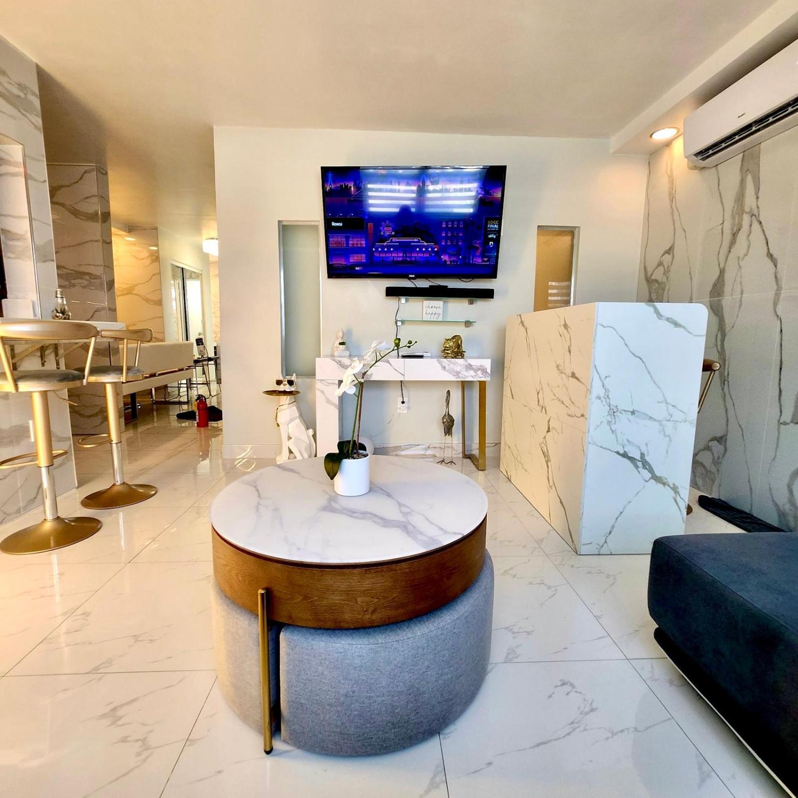 Apartment Luxurious Waterfront With Free Parking 5min Drive To Miami Brach Miami Beach