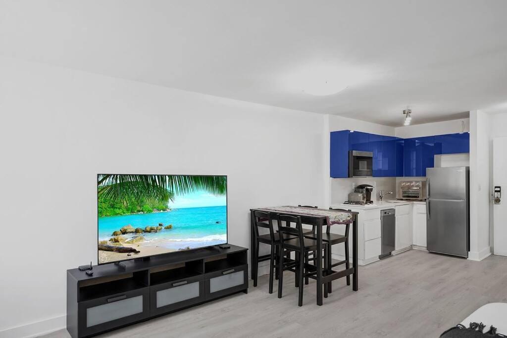 Miami Vacation Home, Nightlife, Dining
