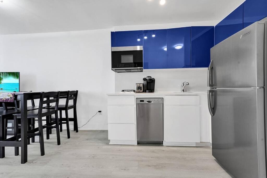 Apartment Miami Vacation Home, Nightlife, Dining *
